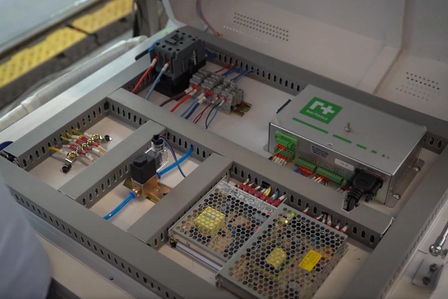 Laser welding control system نظام التحكم باللحام بالليزر