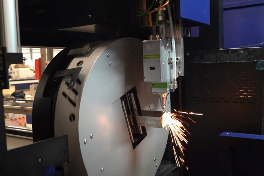 التيتانيوم قطع الليزر