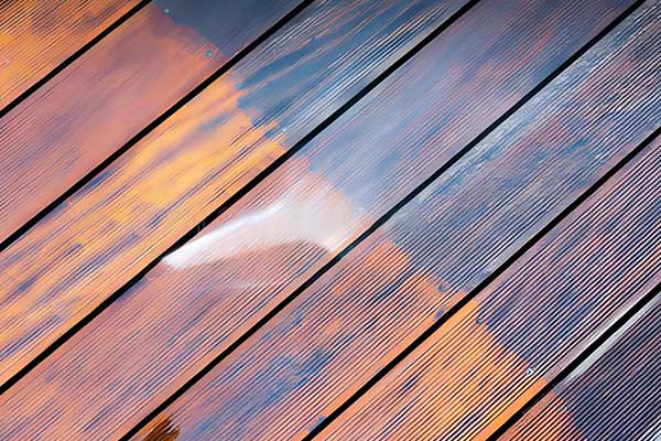 إزالة الطلاء بالليزر من الخشب