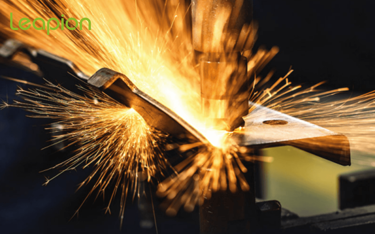 اللحام بالليزر