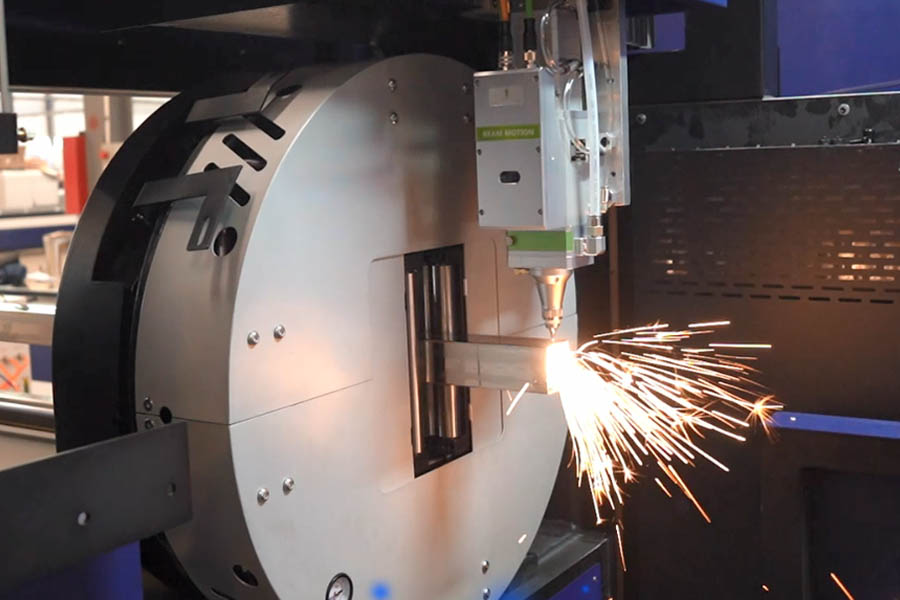 قطع أنبوب الليزر