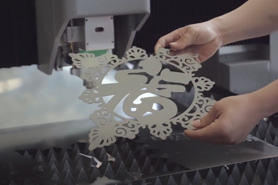 طاولة القطع بليزر الألياف