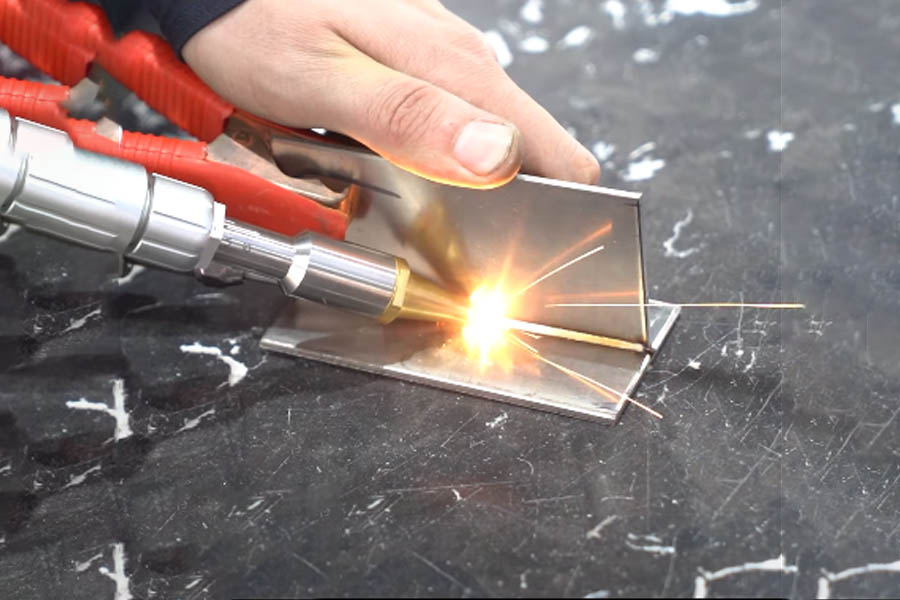 لحام الليزر