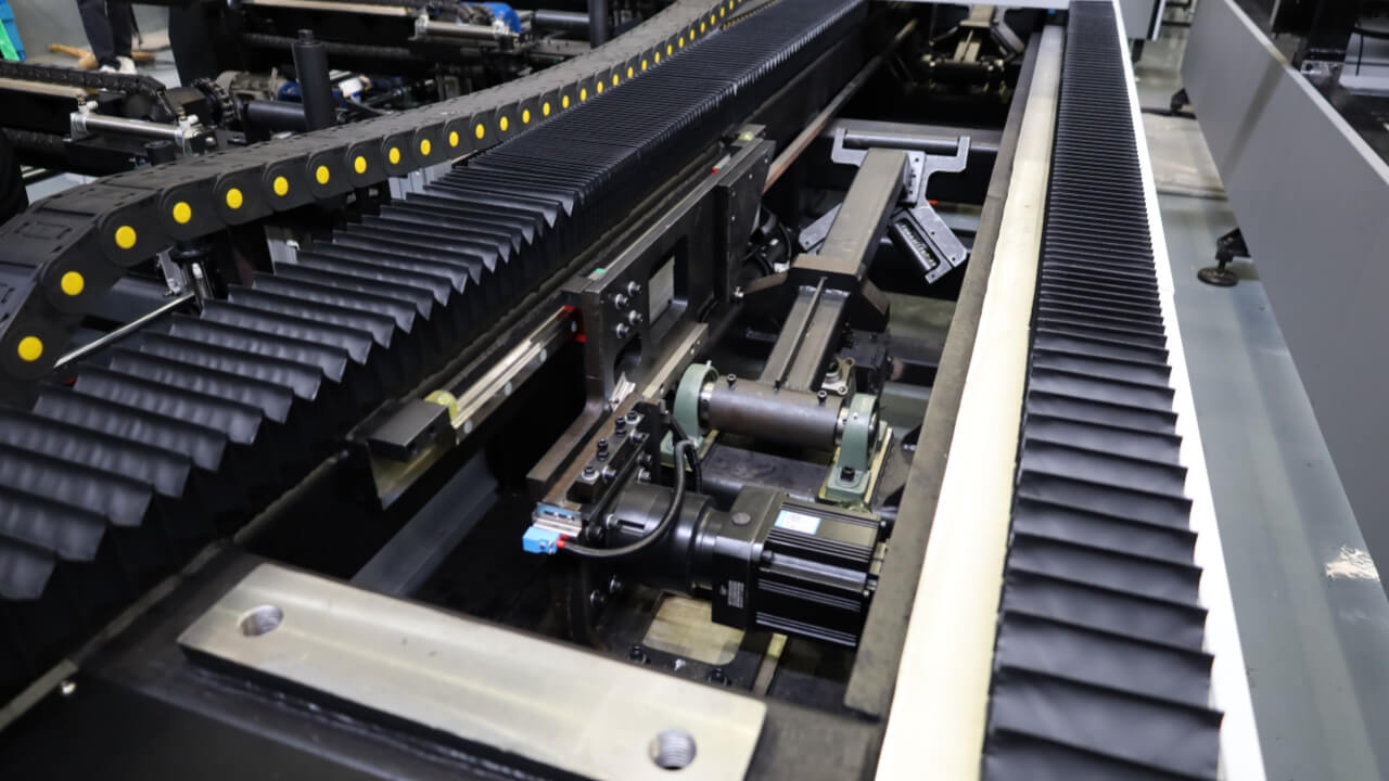  رف ومرنة محرك 