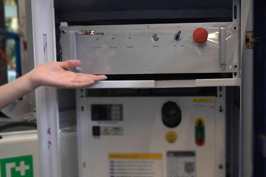 مصدر ليزر اللحام