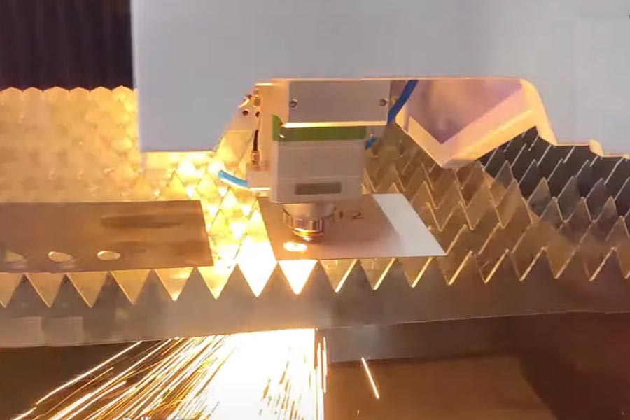 القطع بالليزر