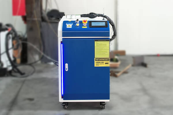 نظافة الليزر النبضي