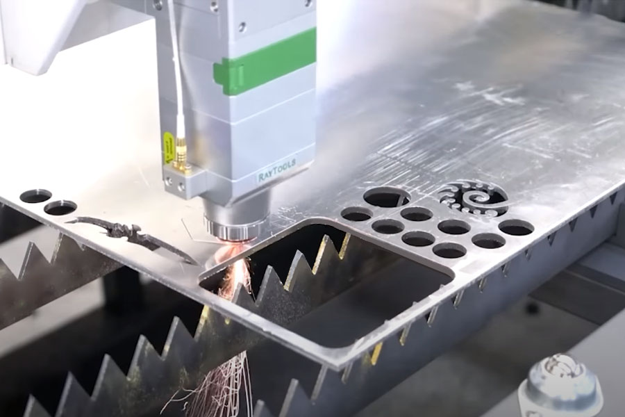 طاولة القطع بالليزر