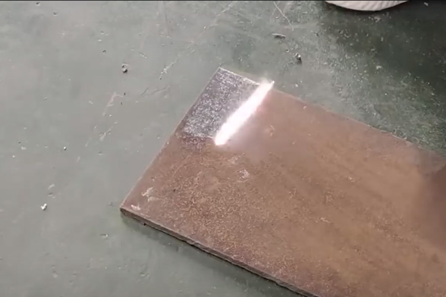 إزالة الصدأ من البندقية